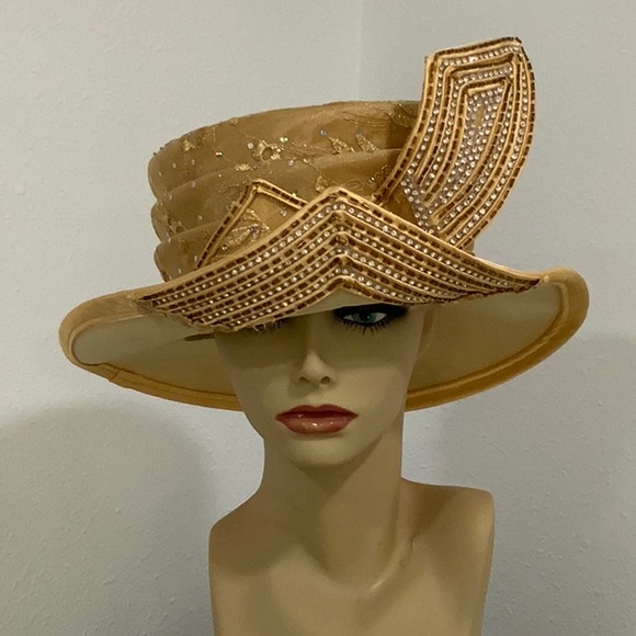 Elegant Gold Lace Church or Dressy Hat - Picture 1 of 3